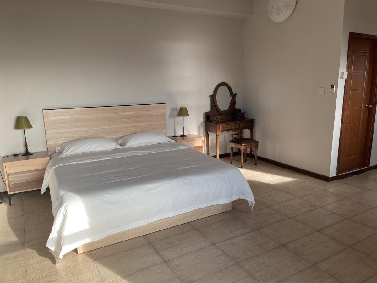 Kirin Guesthouse And Restaurant Port Louis Kültér fotó